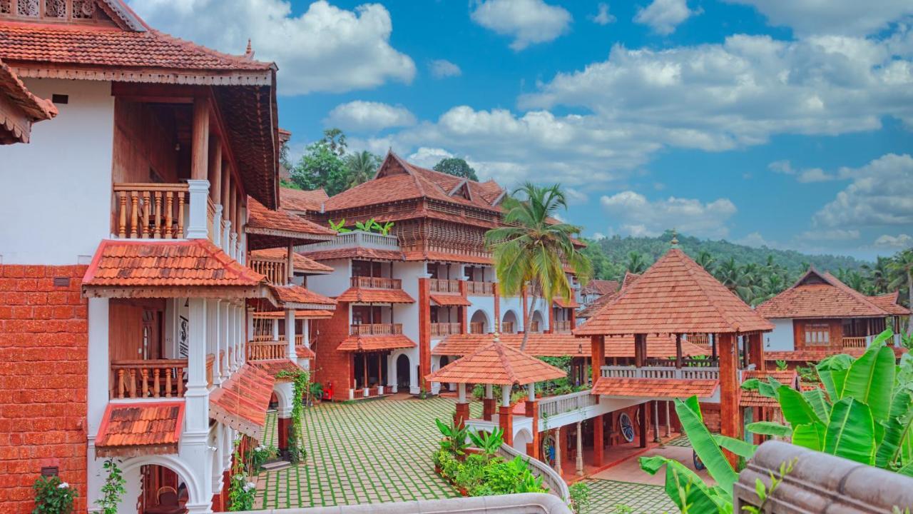 Hotel Ayursoma Ayurveda Royal Retreat Kovalam Exterior foto